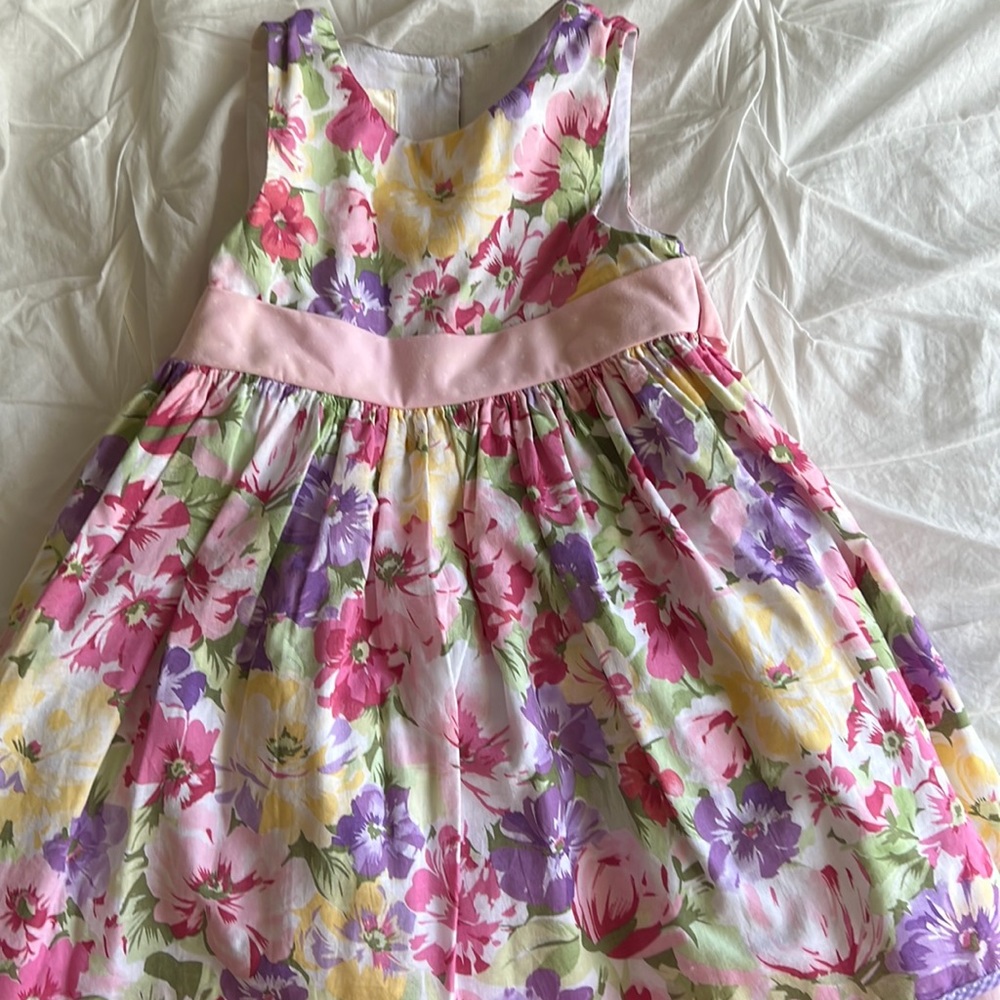 Adorable Laura Ashley 3T floral dress never worn
